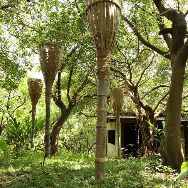 Waiting for the time to fall slowly 等待時間慢慢落下 thumbnail